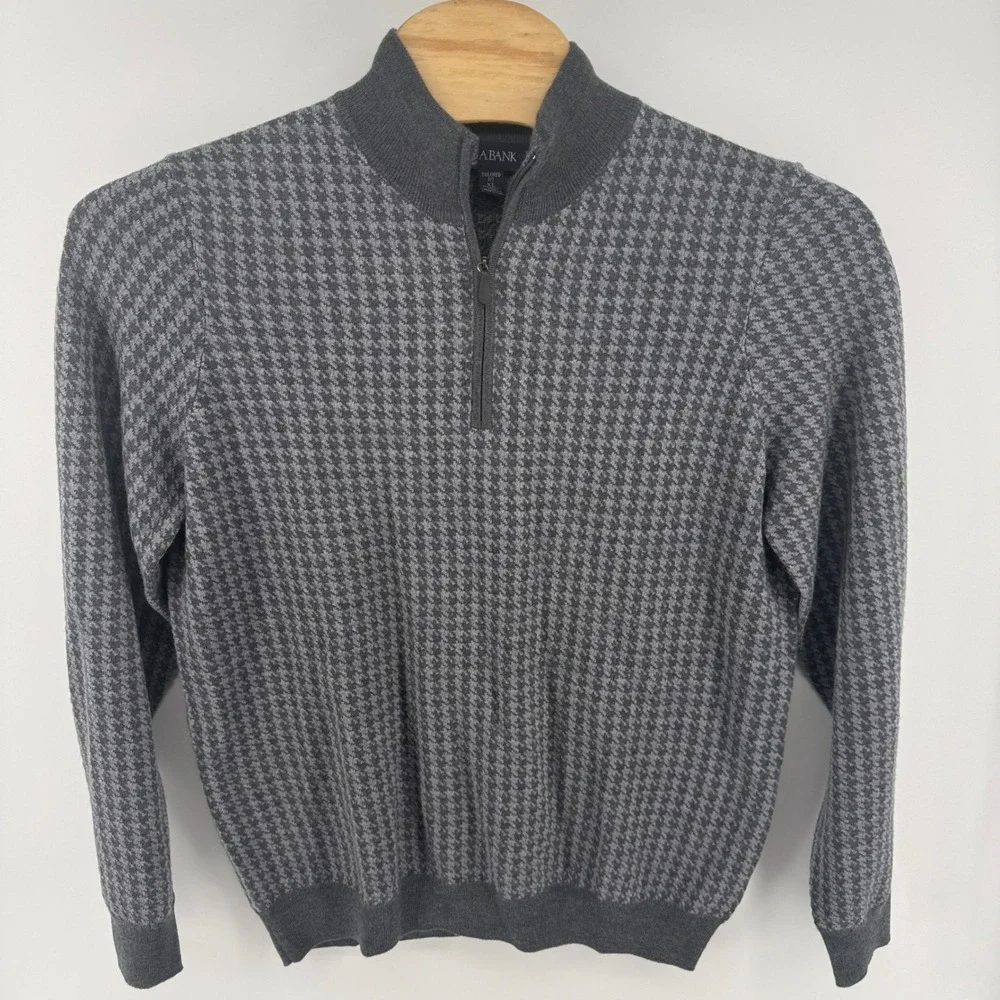 Jos A Bank Mens XL Tailored Fit Gray Merino‎ Wool/ Acrylic Quarter Zip Sweater